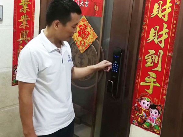 指紋密碼鎖哪個品牌好？