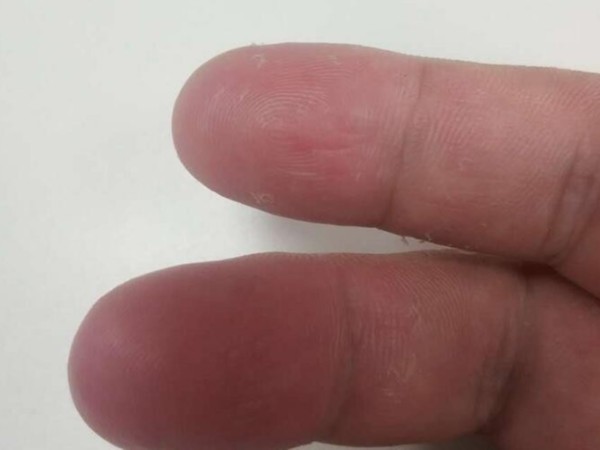 按了十多次指紋，終于打開(kāi)了門(mén)，該換智能鎖了啊